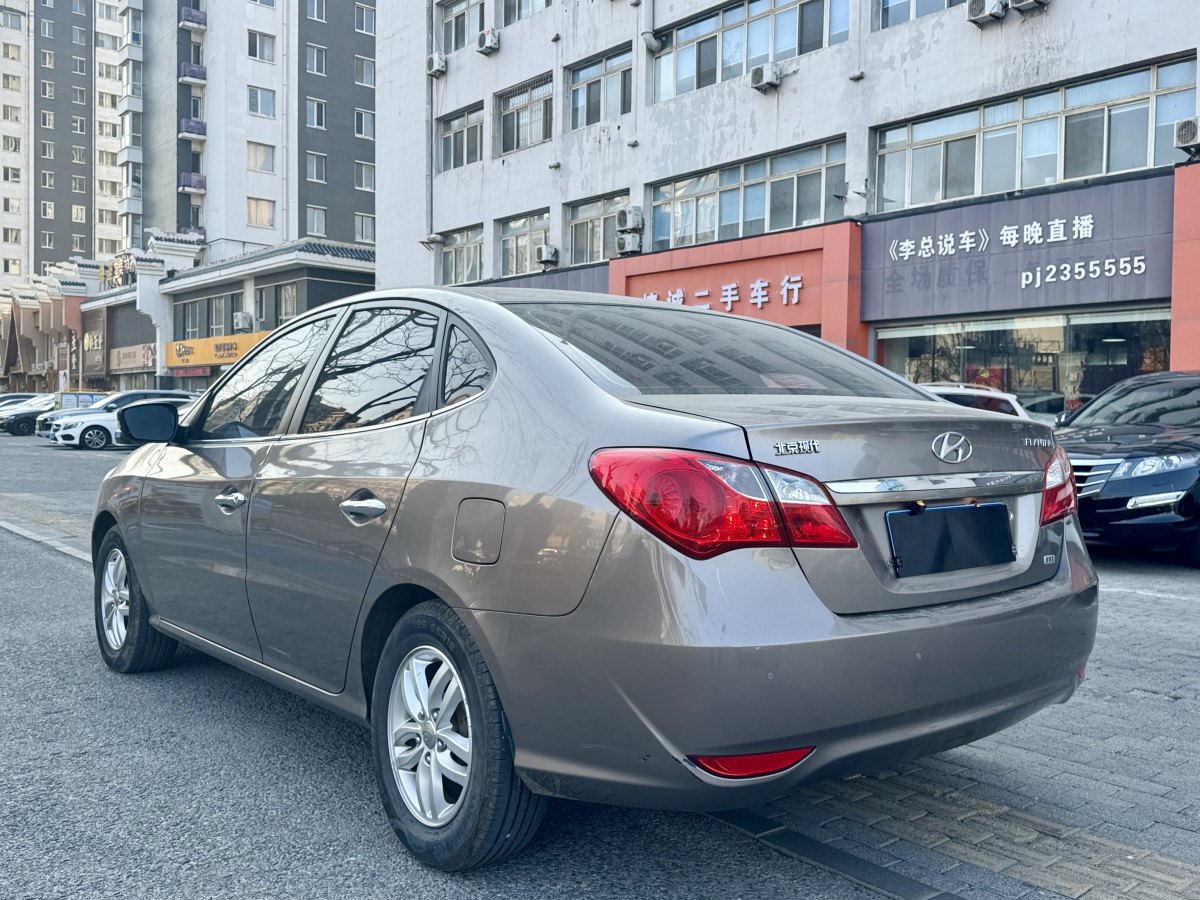 現(xiàn)代 悅動  2015款 1.6L 自動豪華型圖片