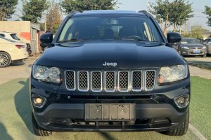 指南者 Jeep 2.0L 兩驅(qū)豪華版