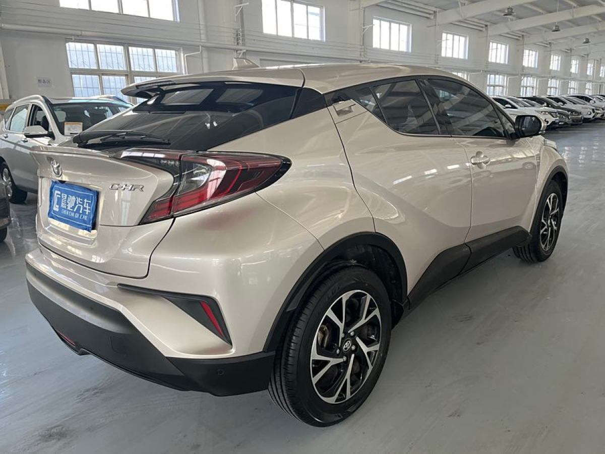 豐田 C-HR  2020款 2.0L 豪華版圖片