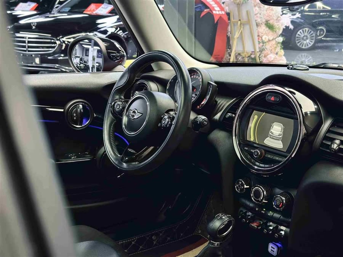 MINI MINI  2016款 1.5T COOPER 表現(xiàn)派圖片