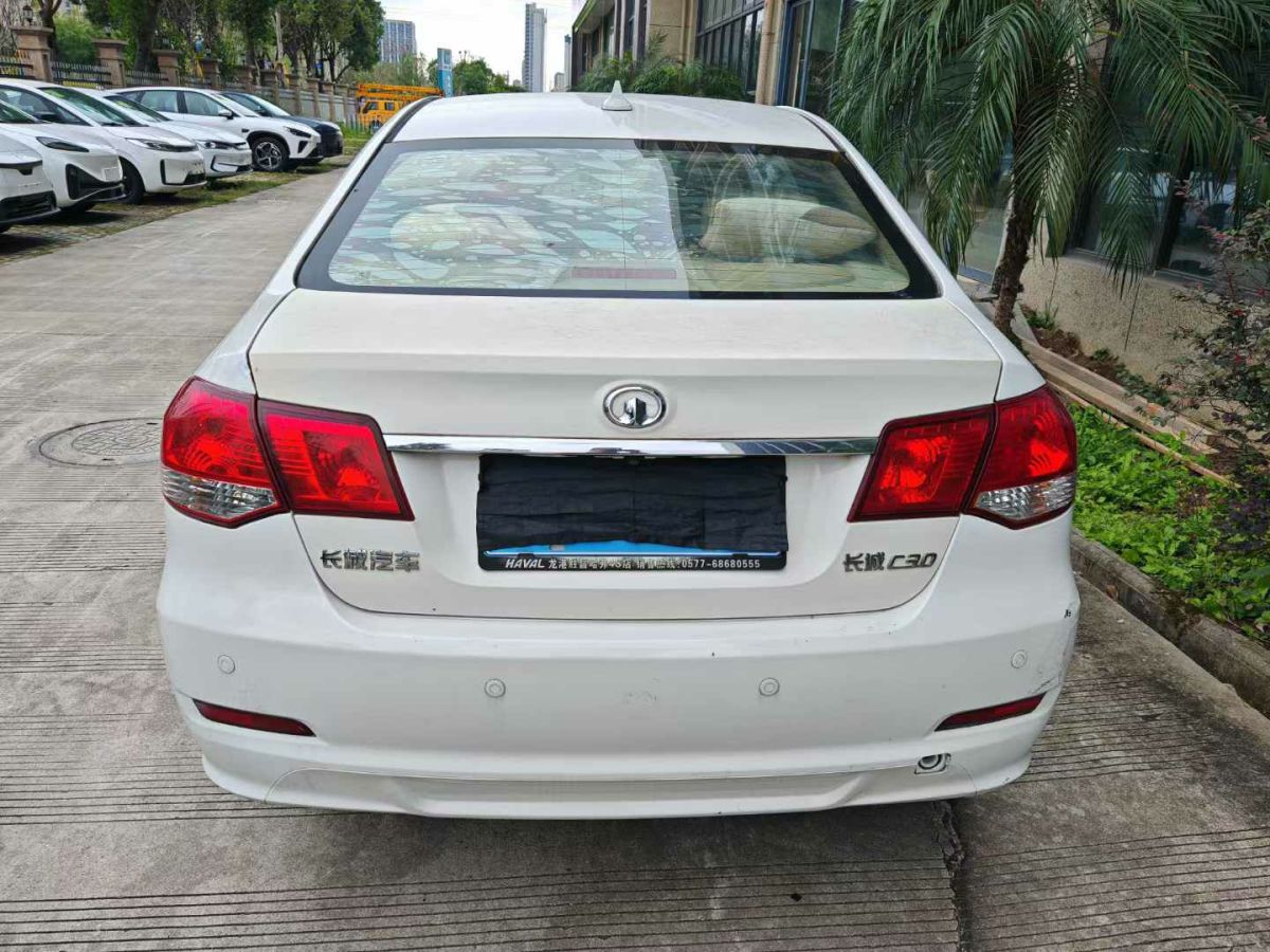 長(zhǎng)城 C50  2014款 升級(jí)版 1.5T 手動(dòng)尊貴型圖片