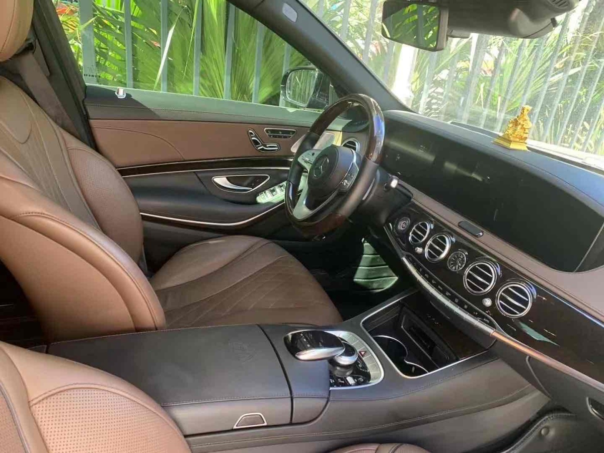 2018年11月奔驰 迈巴赫S级  2019款  改款 S 450 4MATIC