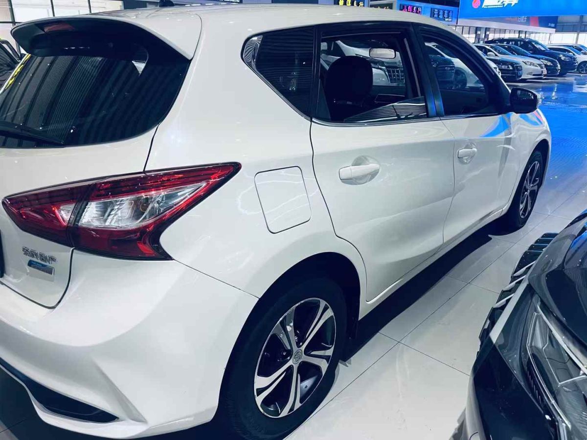 日產(chǎn) 騏達(dá)  2016款 1.6L CVT樂動(dòng)版圖片