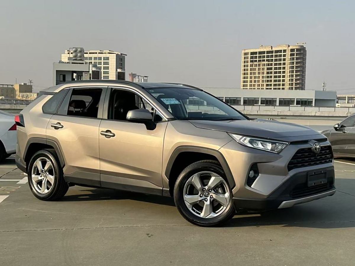 豐田 RAV4榮放  2022款 2.0L CVT兩驅(qū)風(fēng)尚Plus版圖片