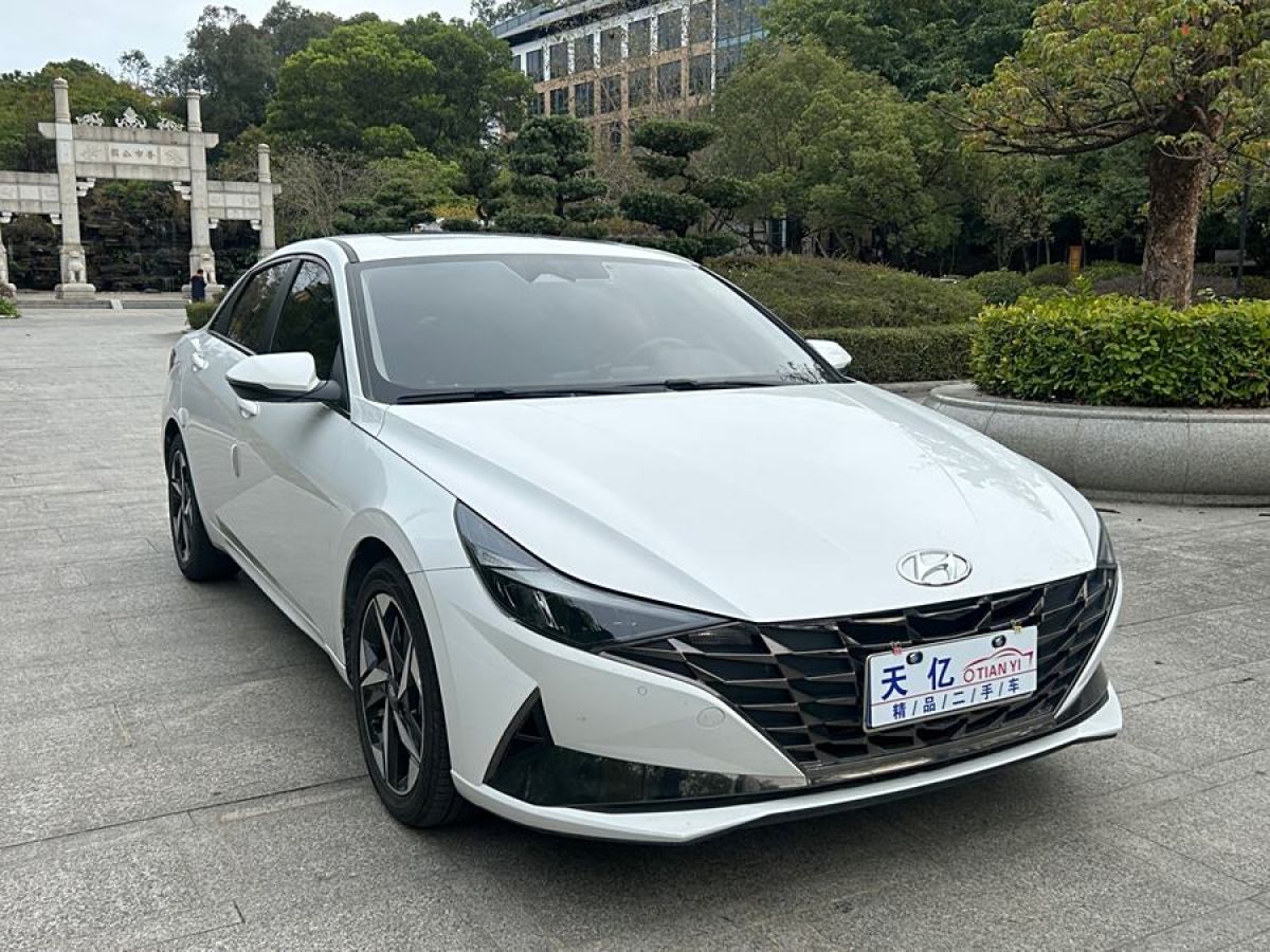 現(xiàn)代 伊蘭特  2021款 1.5L LUX尊貴版圖片