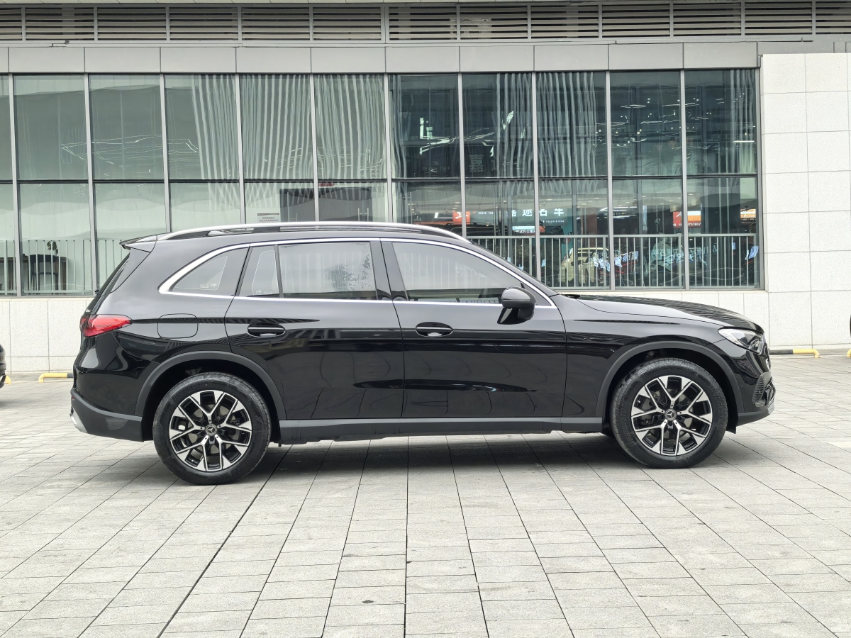 奔馳 奔馳GLC  2018款 改款 GLC 260 4MATIC 動感型圖片