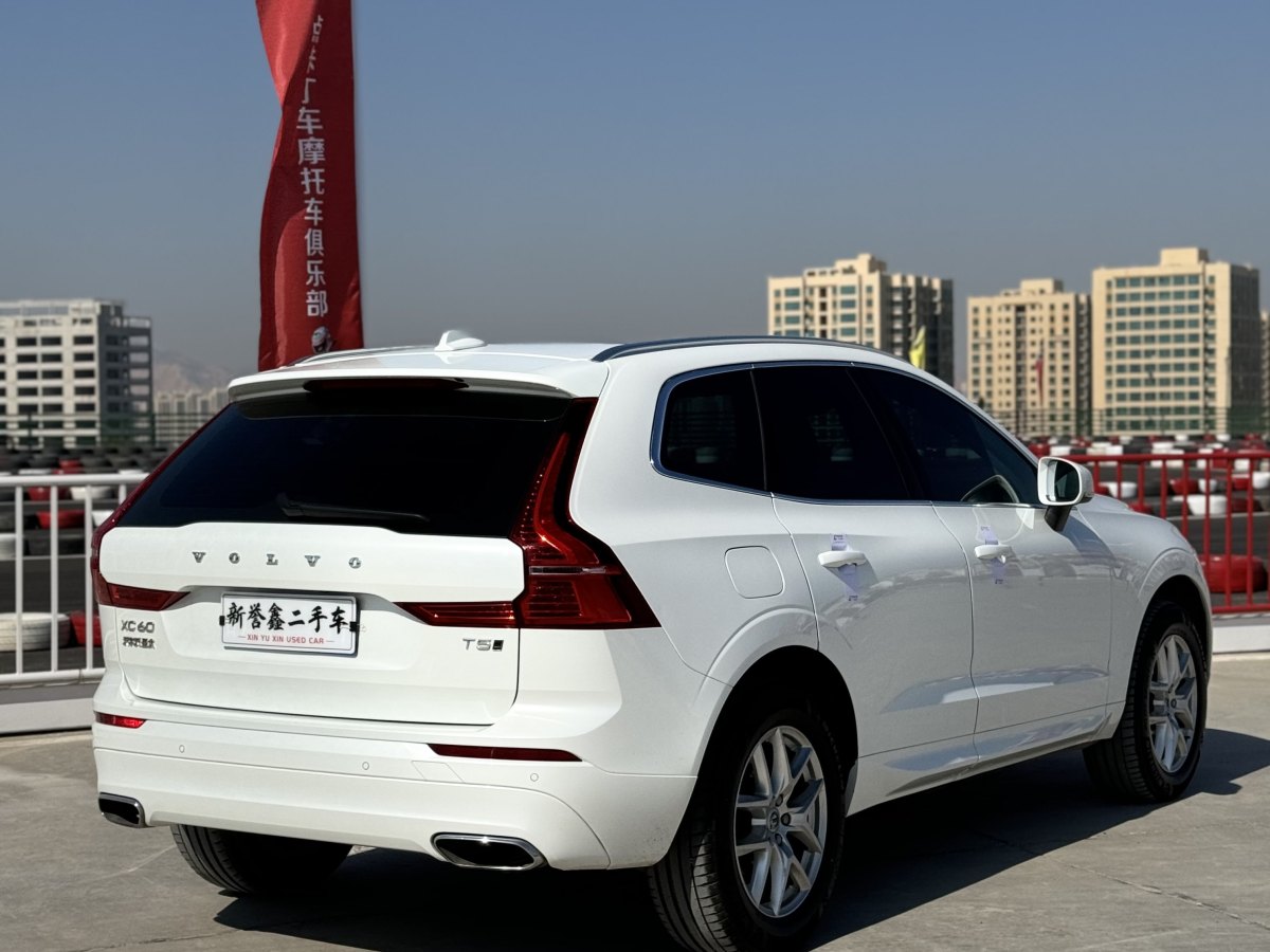 沃爾沃 XC60  2019款  T5 四驅(qū)智逸版 國VI圖片