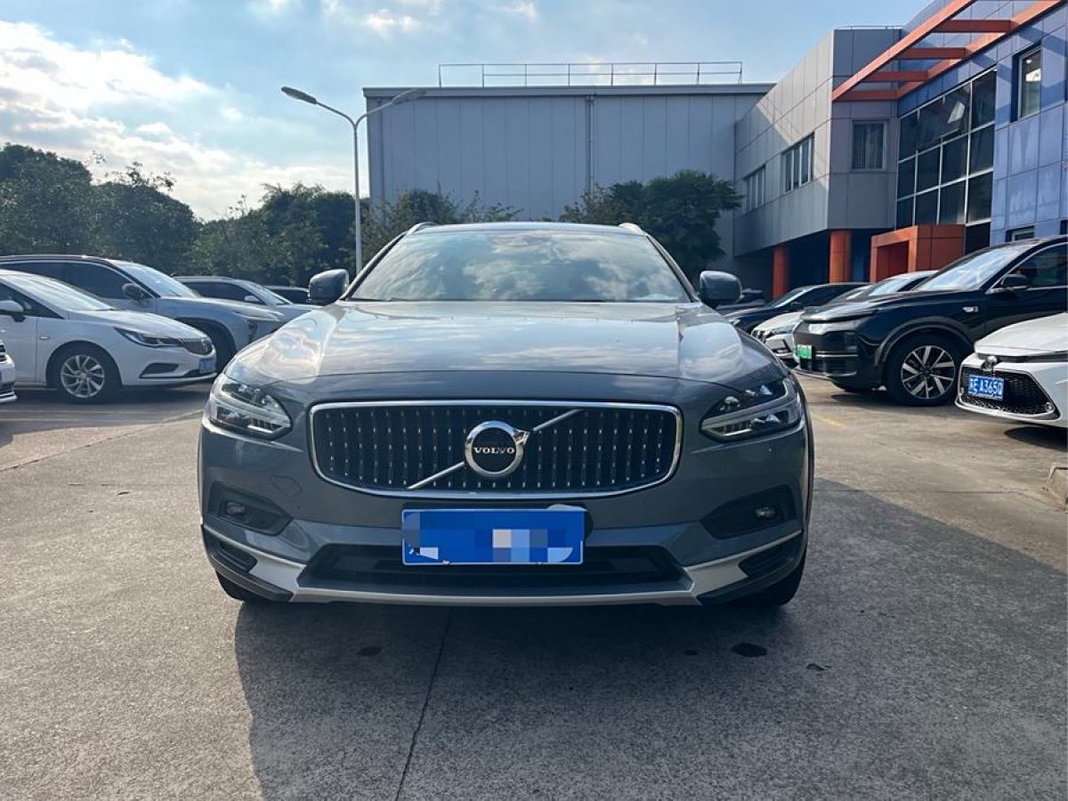 2021年8月沃爾沃 V90  2023款 Cross Country B5 AWD 智遠(yuǎn)版