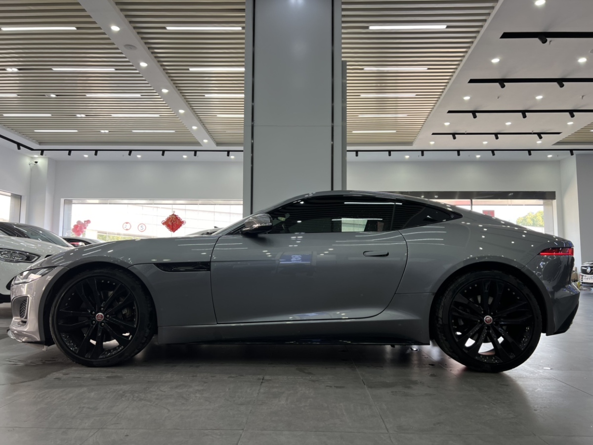 捷豹 F-TYPE  2023款 P300 硬頂版 R-DYNAMIC BLACK圖片