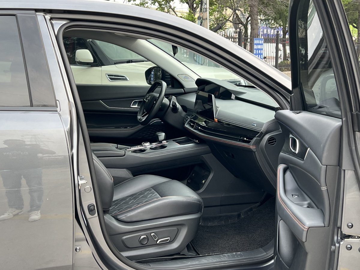 長(zhǎng)安 長(zhǎng)安UNI-K  2021款 2.0T 尊貴型圖片
