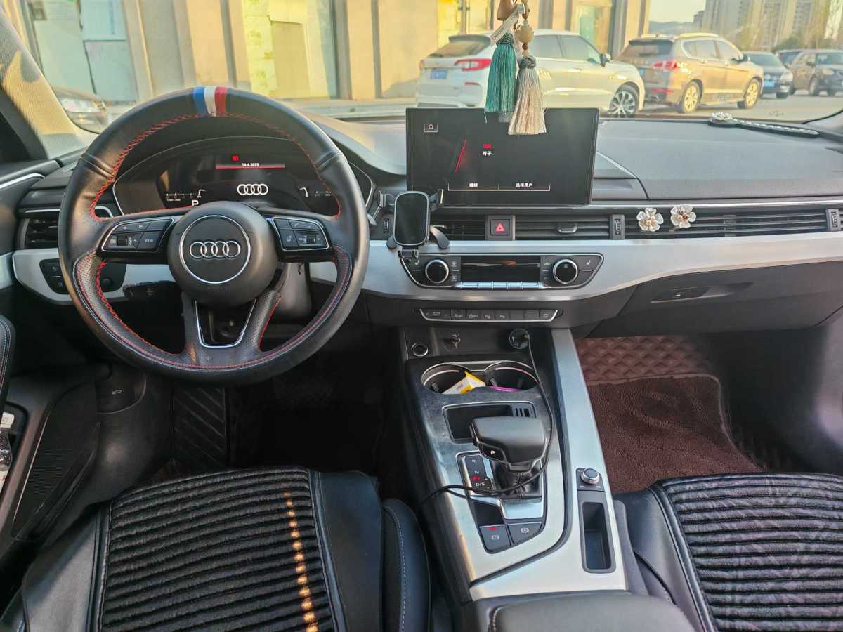 奧迪 奧迪A4L  2022款 40 TFSI 豪華動(dòng)感型圖片
