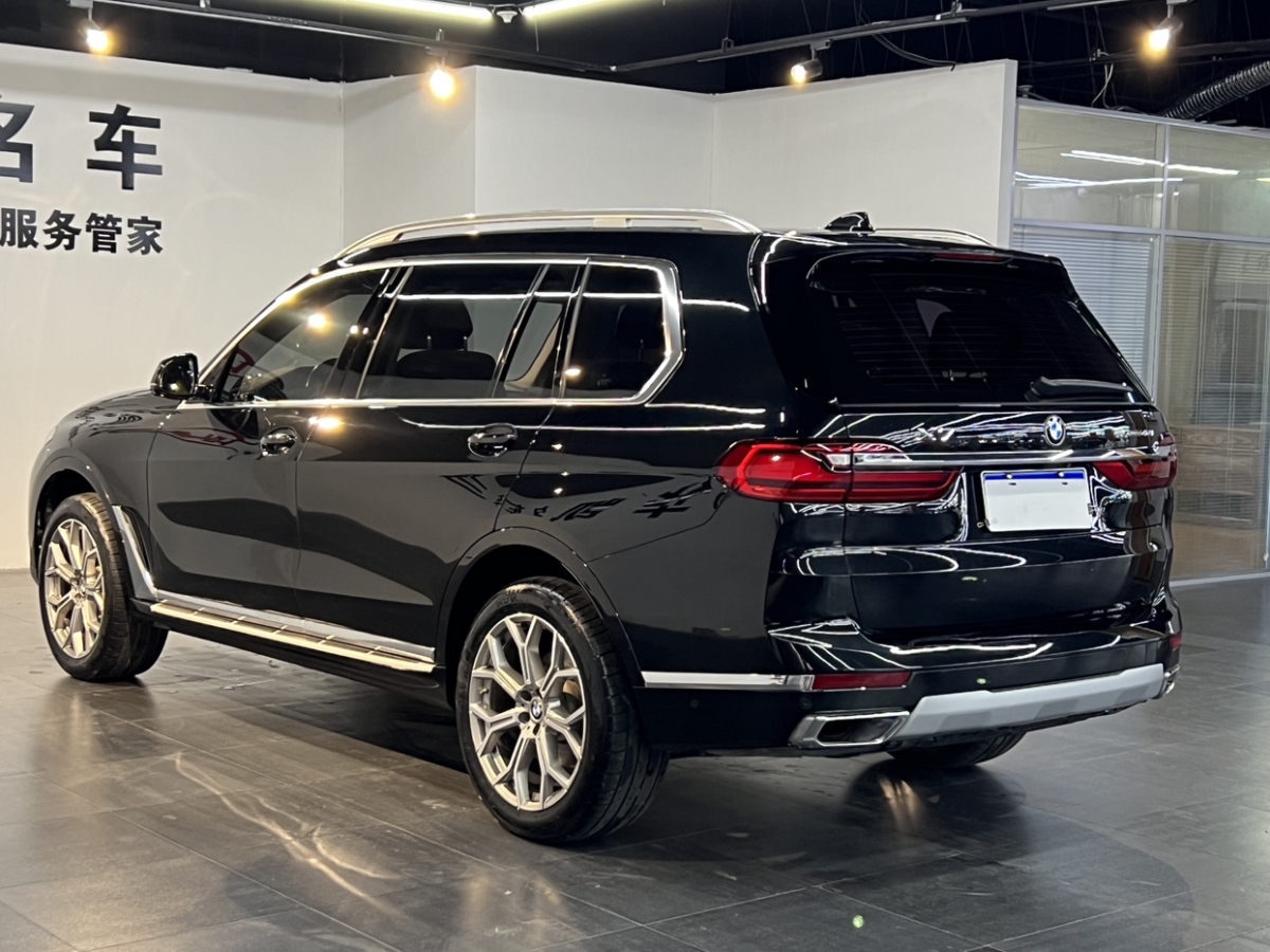 寶馬 寶馬X7  2019款  xDrive40i 領(lǐng)先型豪華套裝圖片