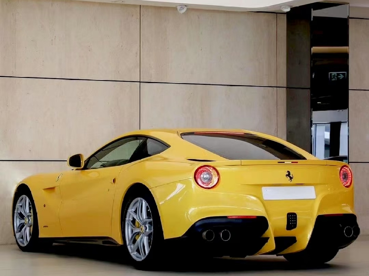 法拉利 F12berlinetta  2013款 6.3L 標(biāo)準(zhǔn)型圖片