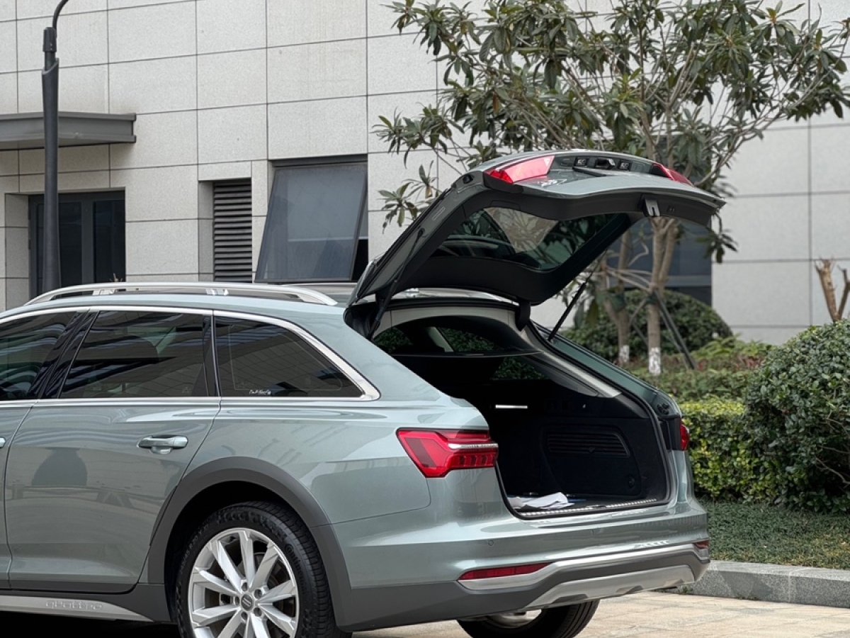 奧迪 奧迪A6  2021款 Allroad 探索家 55 TFSI 尊享越野型圖片