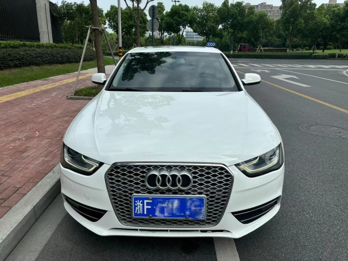 奧迪 奧迪A4L  2013款 35 TFSI 自動(dòng)標(biāo)準(zhǔn)型圖片