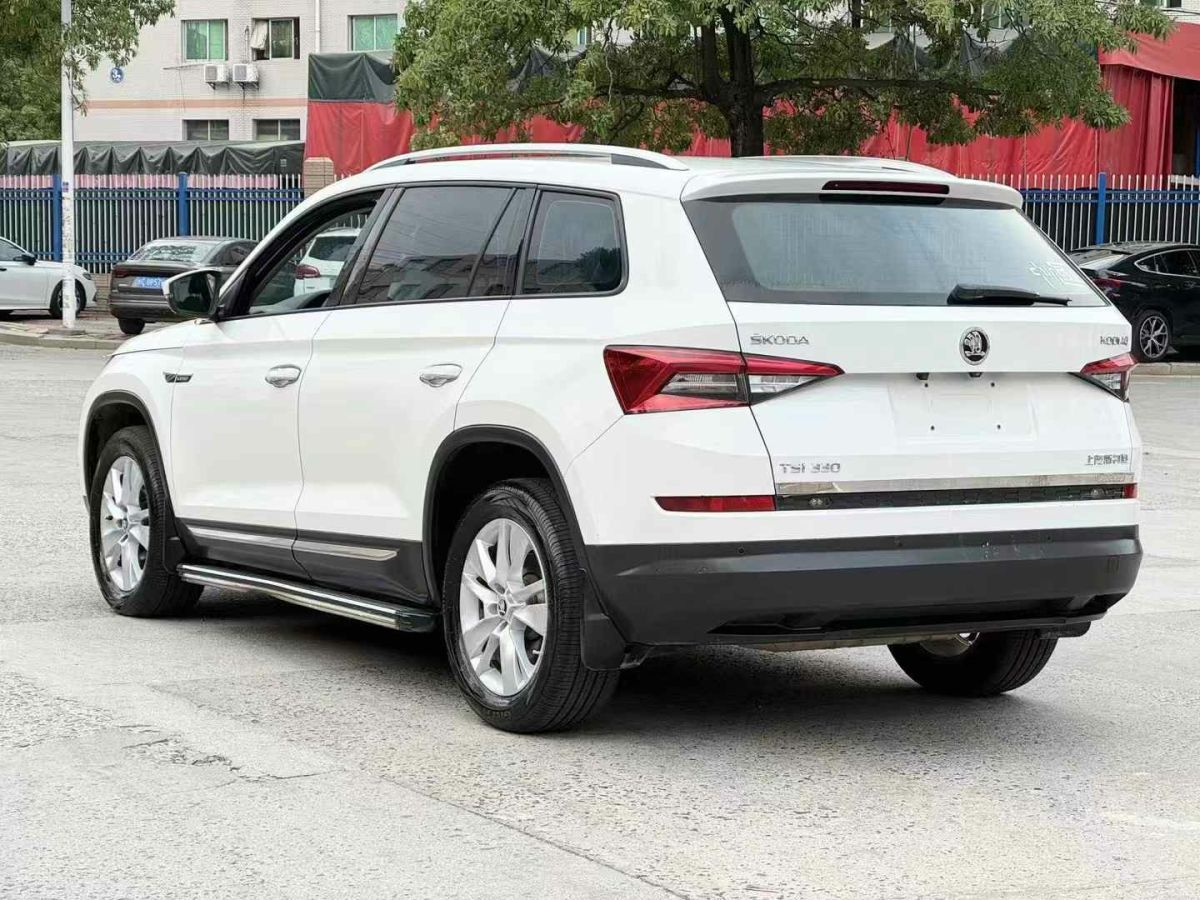 納智捷 優(yōu)6 SUV  2018款 1.8T 經(jīng)典天窗版圖片