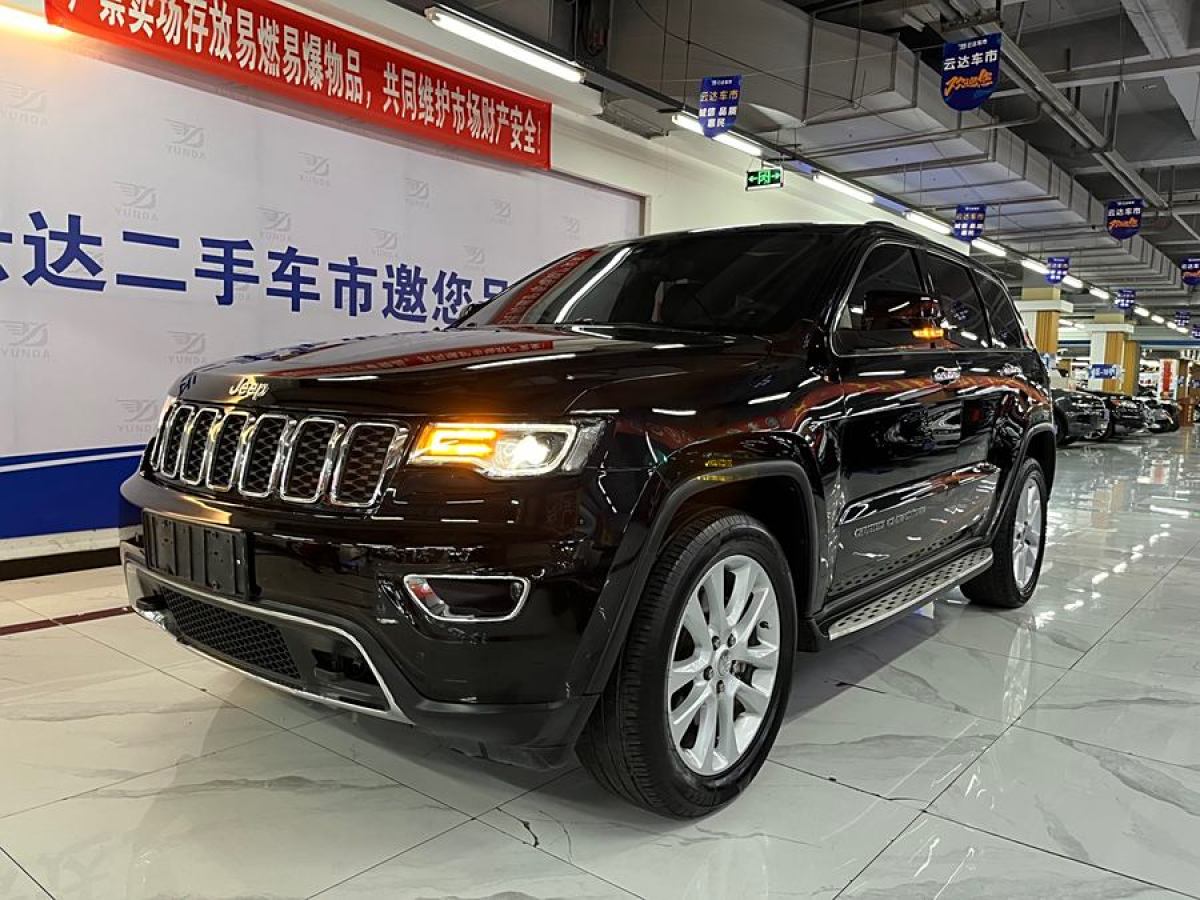 Jeep 大切諾基  2017款 3.0L 舒享導航版圖片