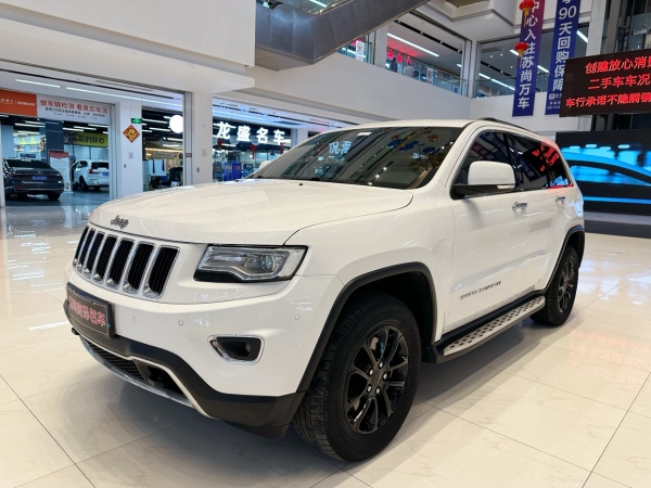 Jeep 大切诺基  2017款 3.0L 精英导航版