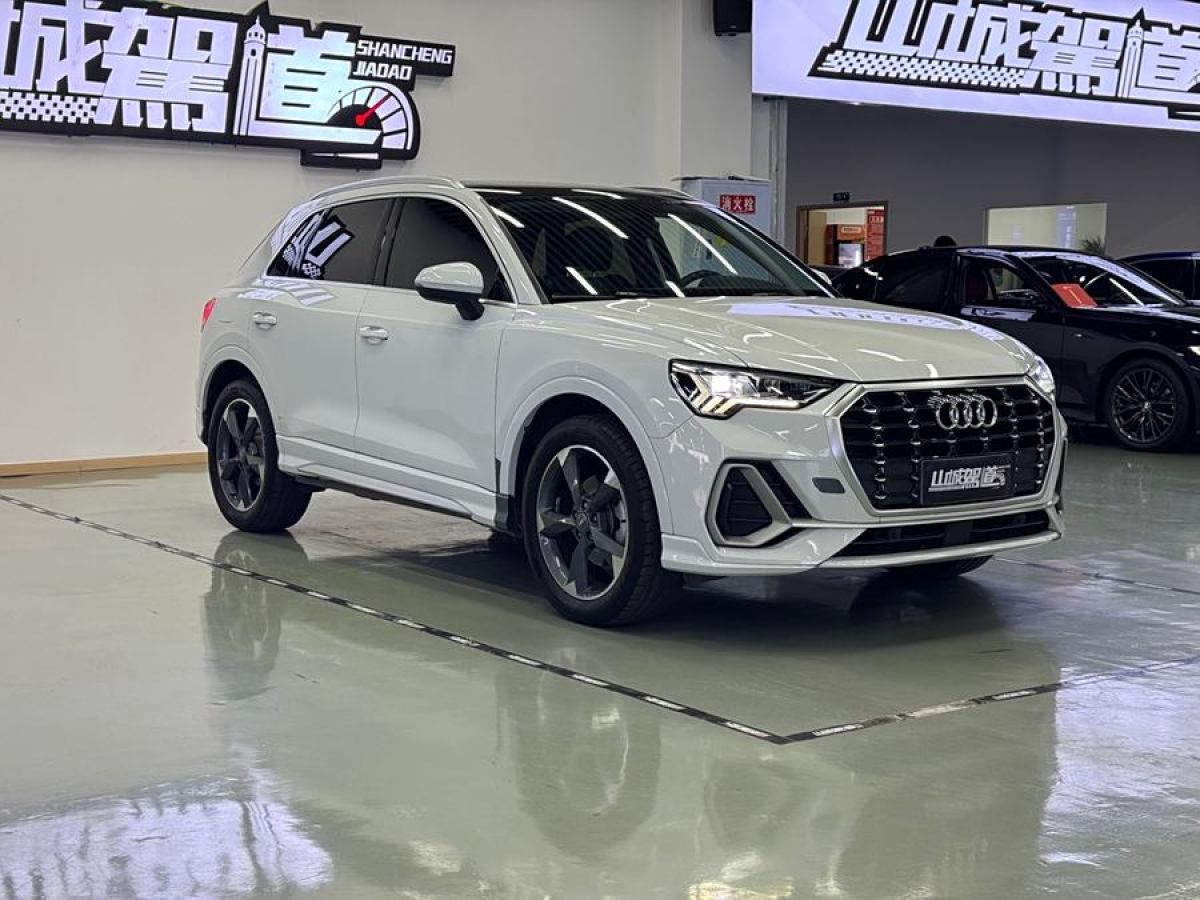 奧迪 奧迪Q3  2019款  35 TFSI 時尚動感型圖片