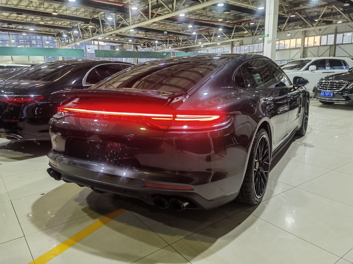 保時(shí)捷 Panamera  2021款 Panamera 4 行政加長(zhǎng)版 2.9T圖片