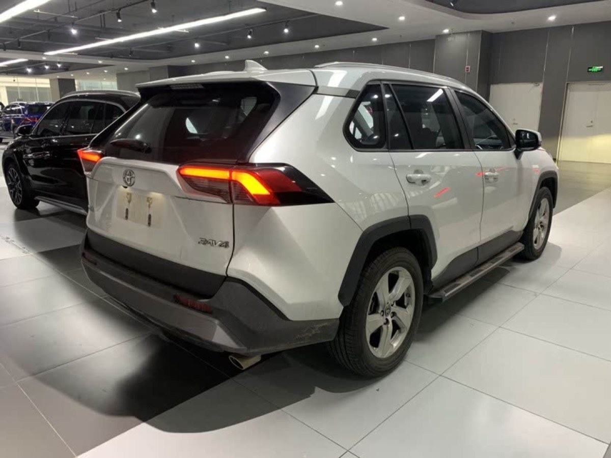 豐田 RAV4榮放  2020款 2.0L CVT兩驅都市版圖片