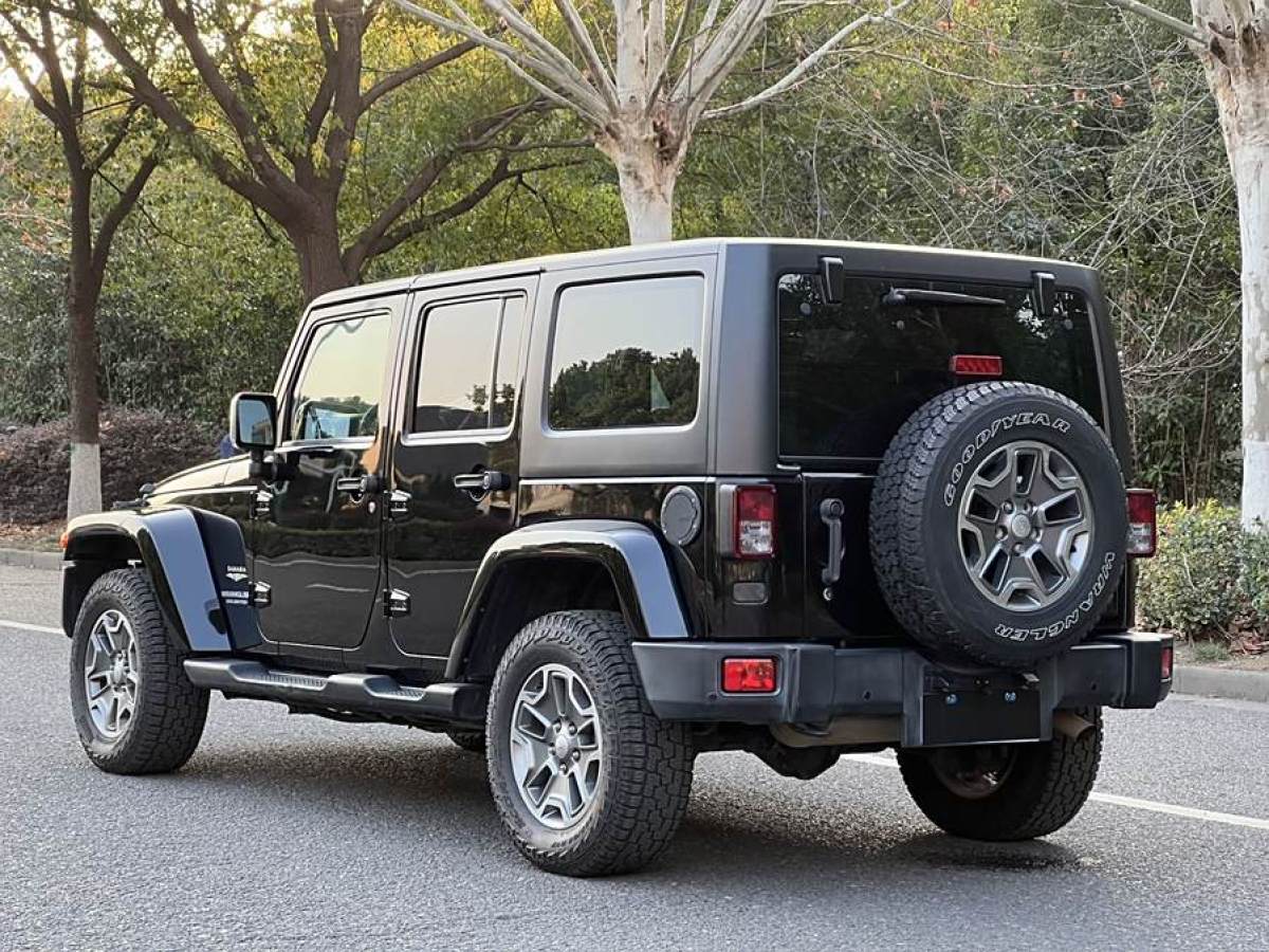 Jeep 牧馬人  2013款 3.6L Sahara 四門版圖片