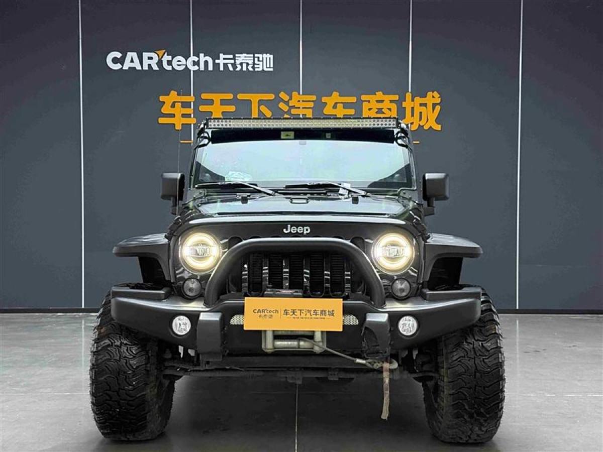 Jeep 牧馬人  2014款 3.0L Sahara 四門版圖片