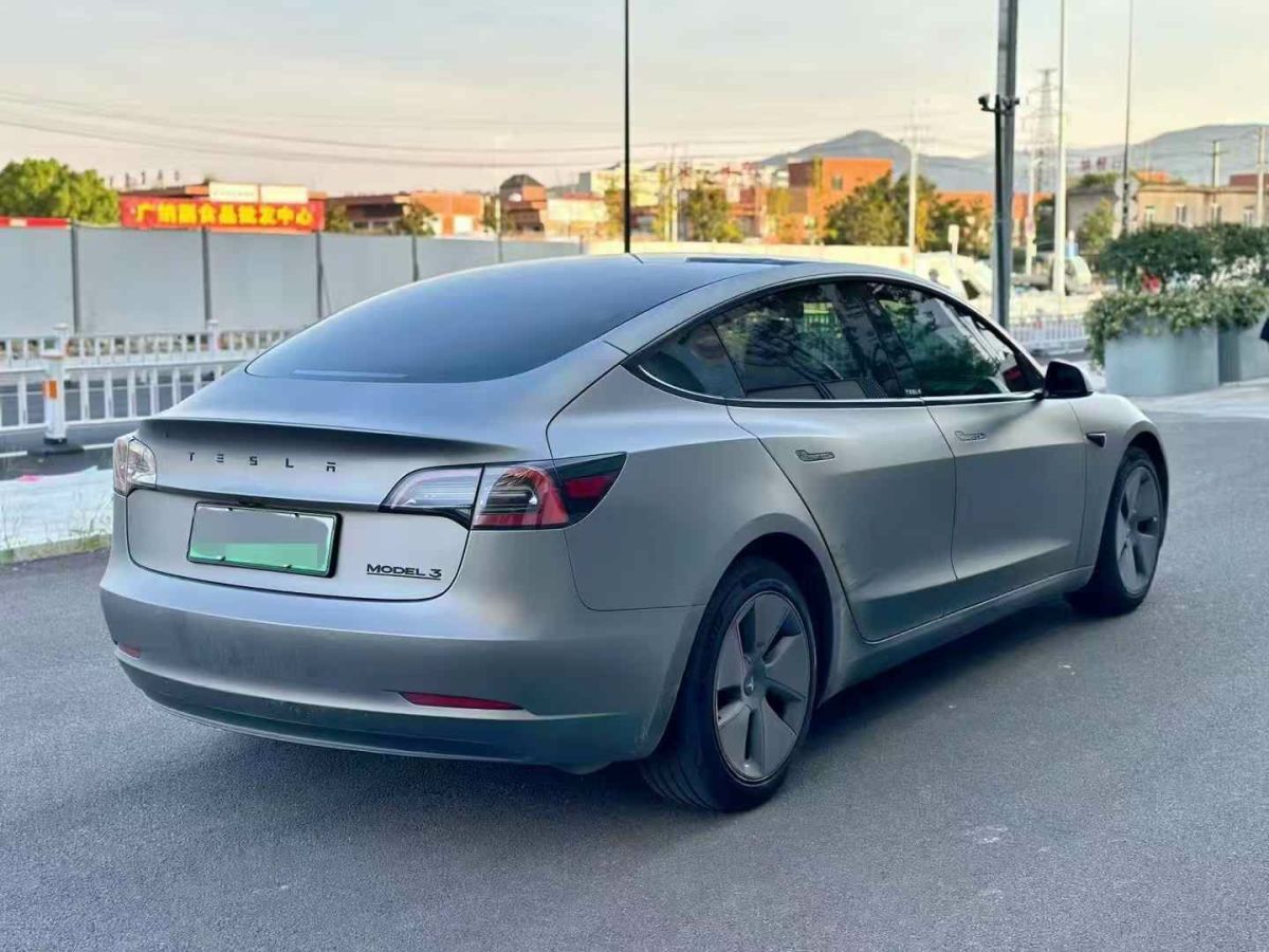 特斯拉 Model S  2023款 三電機(jī)全輪驅(qū)動(dòng) Plaid版圖片