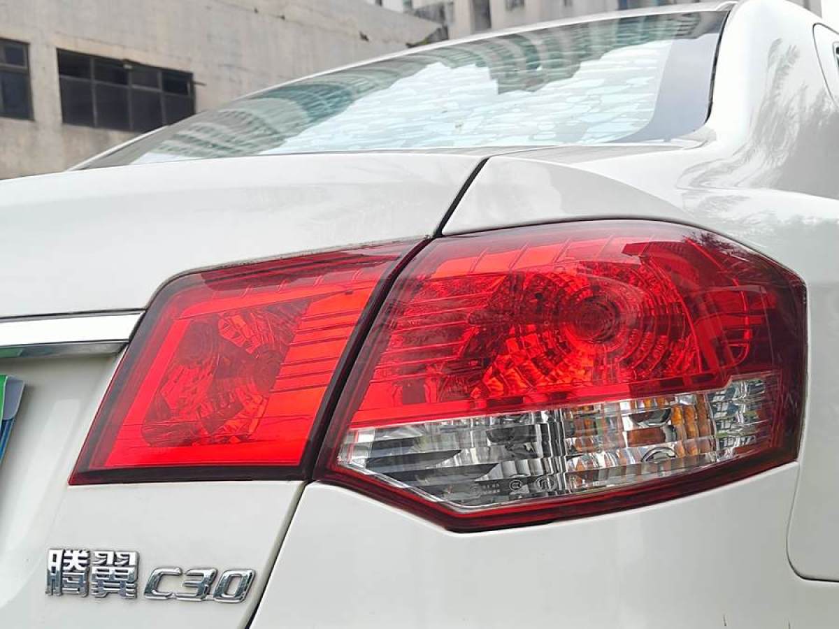 長(zhǎng)城 C30  2012款 1.5L CVT豪華型圖片