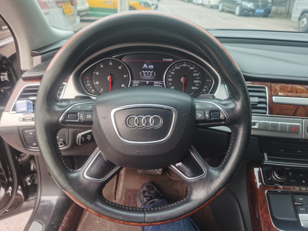 奧迪 奧迪A8  2012款 A8L 45 TFSI quattro舒適型圖片