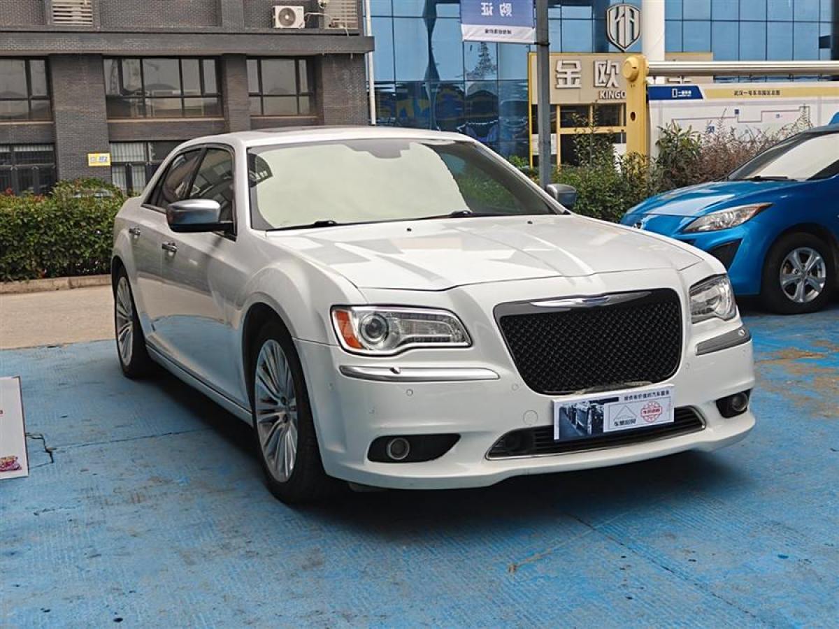 2013年12月克萊斯勒 300C  2013款 3.6L 尊享版