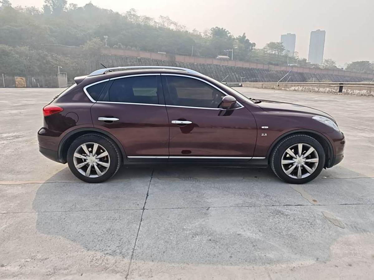 英菲尼迪 QX50  2013款 2.5L 四驅(qū)優(yōu)雅版圖片