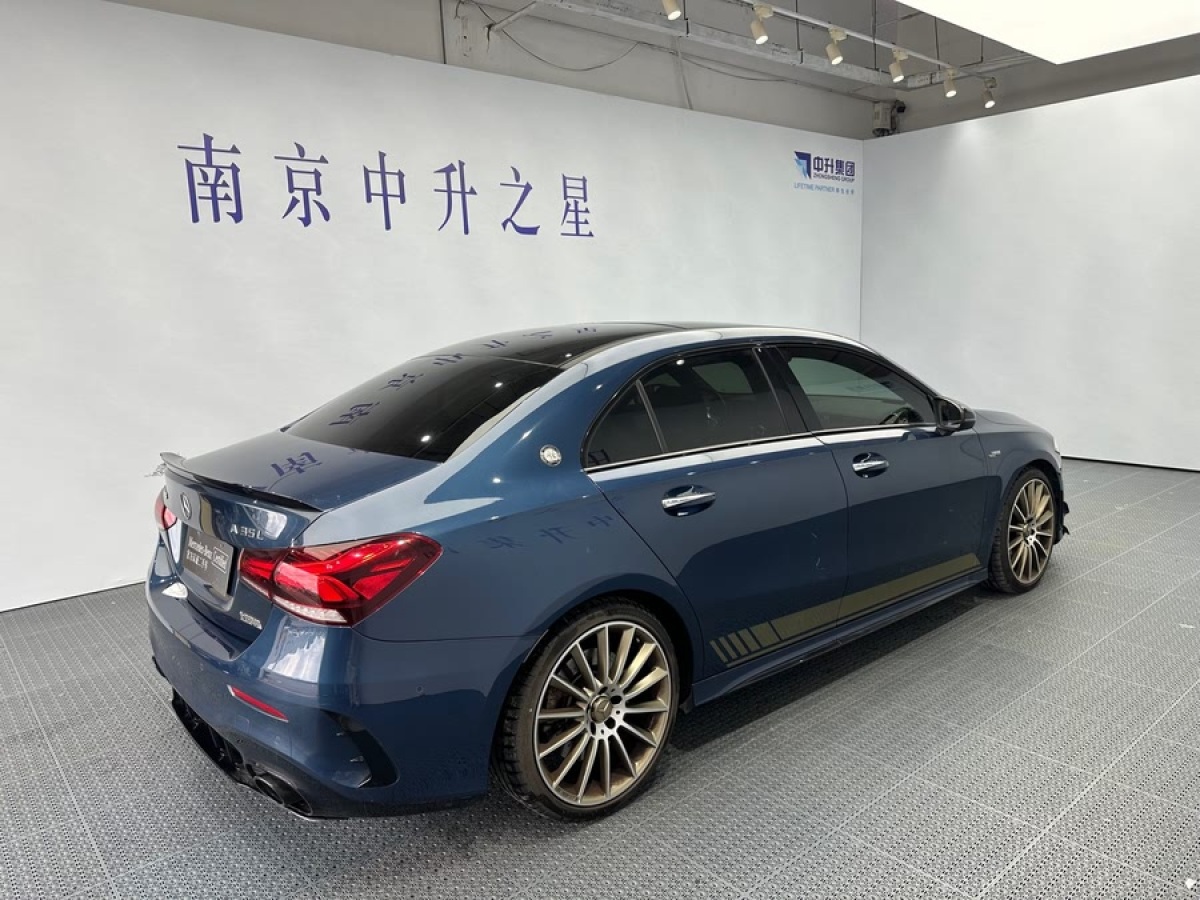 奔馳 奔馳A級(jí)AMG  2020款 改款 AMG A 35 4MATIC 先型特別版圖片