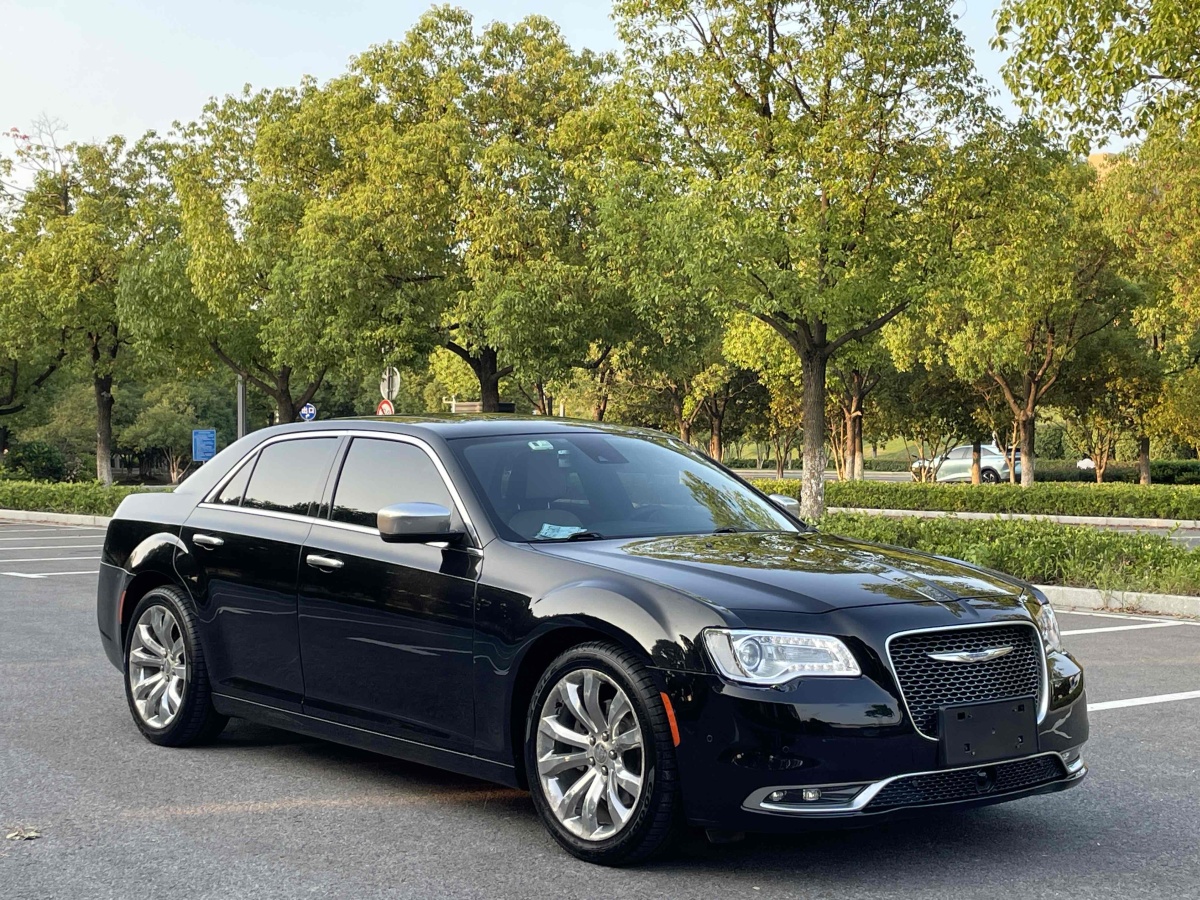 克萊斯勒 300C  2016款 3.0L 超越版圖片