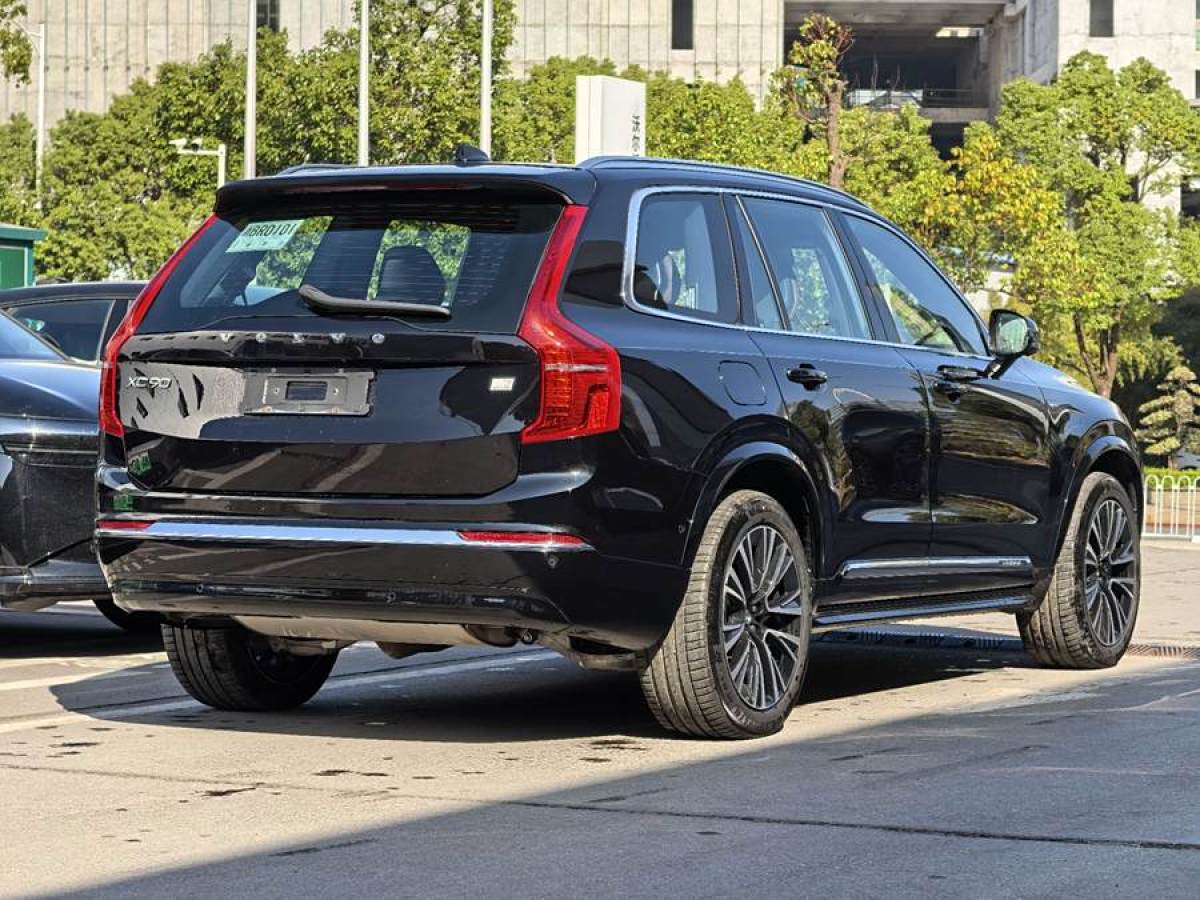 沃爾沃 XC90新能源  2022款 改款 E驅(qū)混動 T8 智尊豪華版 7座圖片