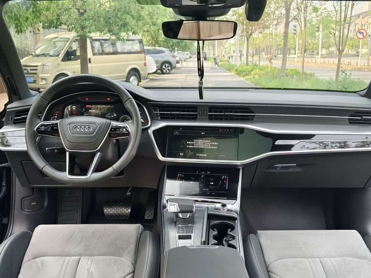 奧迪 奧迪A6L  2024款 45 TFSI 臻選動(dòng)感型圖片