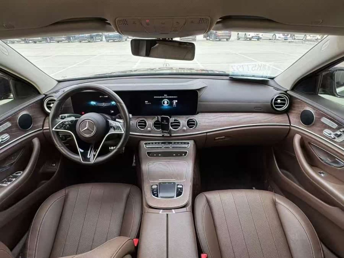 奔馳 奔馳E級  2021款 改款 E 300 L 時尚型圖片