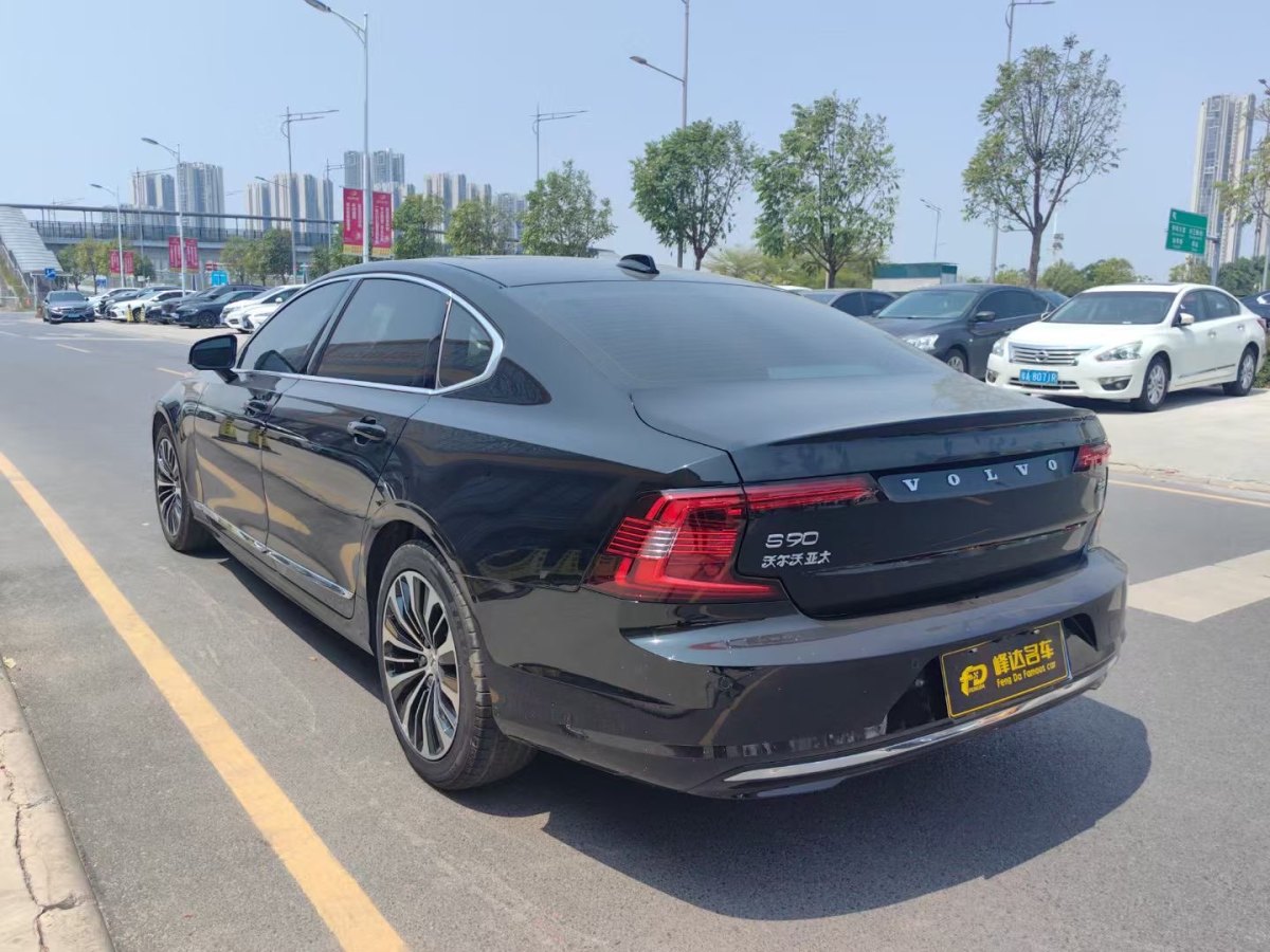 沃爾沃 S90  2024款 B5 智逸豪華版圖片