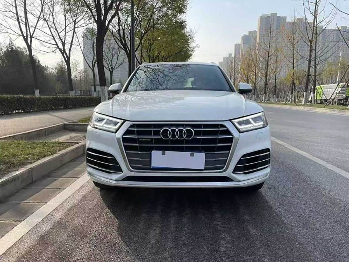 奧迪 奧迪Q5L  2020款 改款 40 TFSI 榮享時(shí)尚型圖片