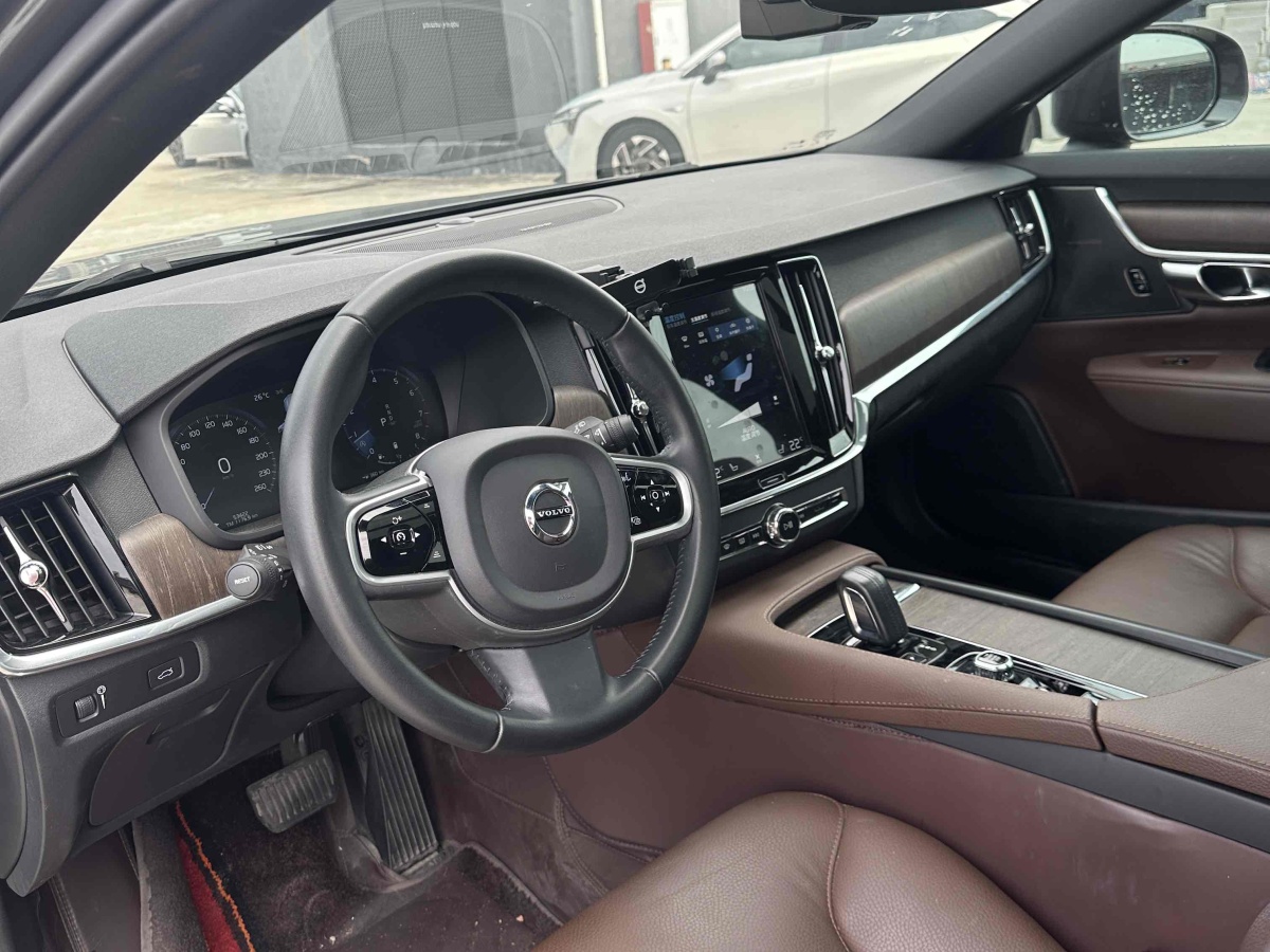 2021年9月沃爾沃 V90  2023款 Cross Country B5 AWD 智遠(yuǎn)版