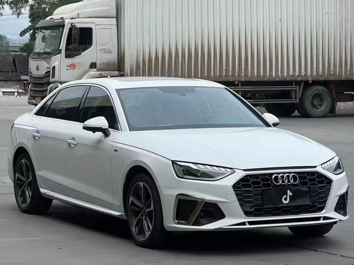 奧迪 奧迪A4L  2023款 35 TFSI 時(shí)尚動(dòng)感型圖片