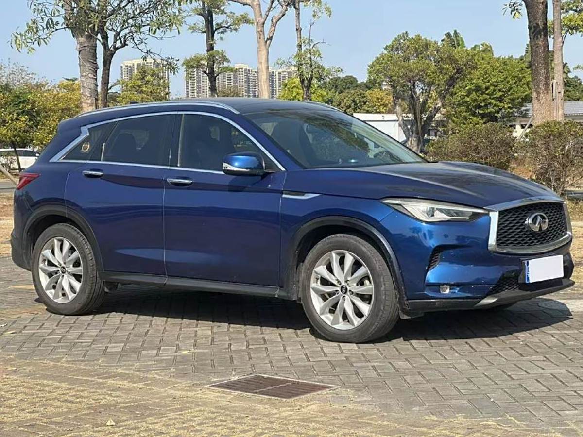 英菲尼迪 QX50  2018款 2.0T 兩驅(qū)時(shí)尚版圖片