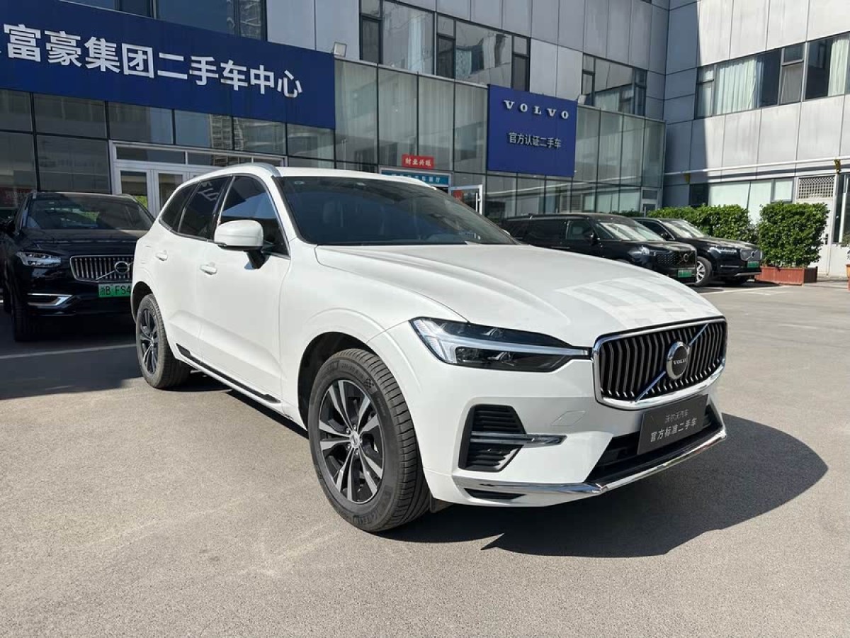 沃爾沃 XC60  2024款 B5 四驅(qū)智逸豪華版圖片