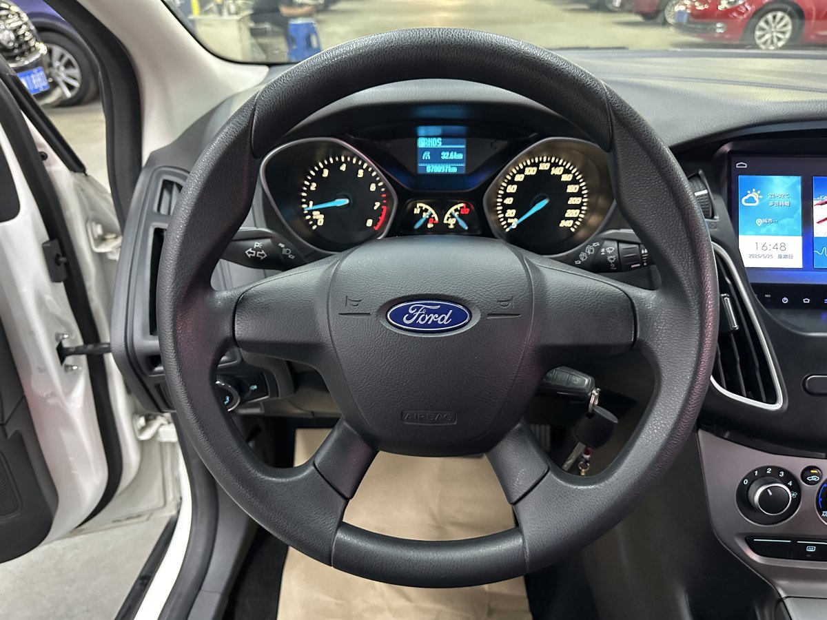 福特 ?？怂? 2012款 兩廂 1.6L 自動舒適型圖片