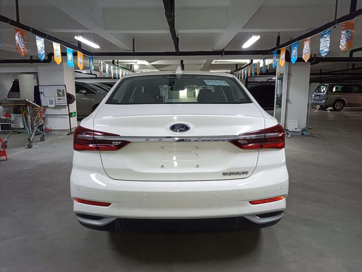 福特 福睿斯  2021款 1.5L 自動鉑金版圖片