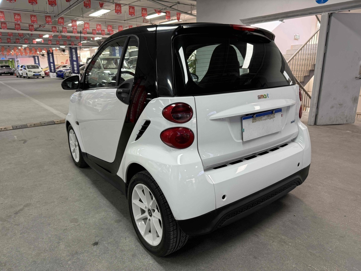 smart fortwo  2012款 1.0 MHD 硬頂標(biāo)準(zhǔn)版圖片