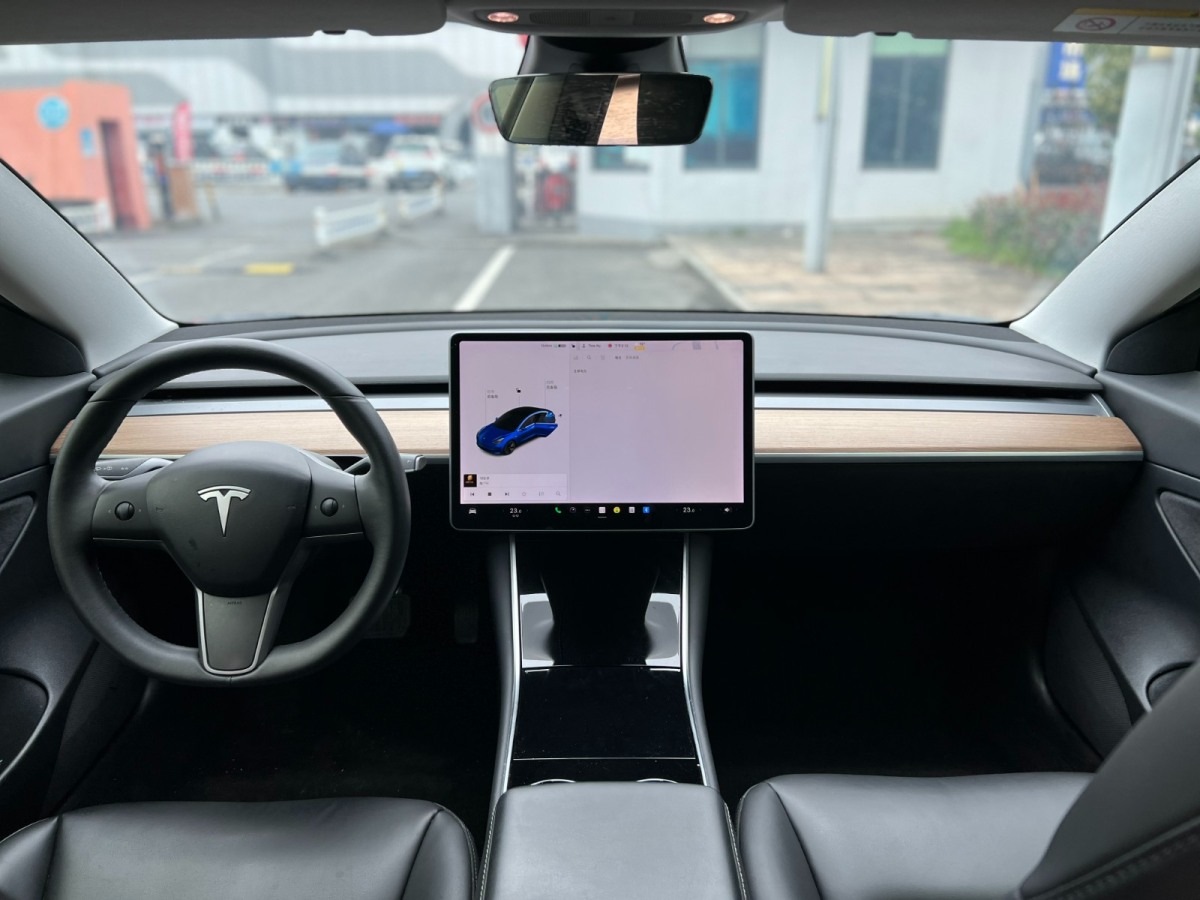 特斯拉 Model 3  2019款 標準續(xù)航后驅(qū)升級版圖片