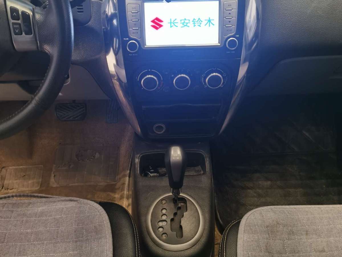 铃木 天语 SX4  2011款 两厢 1.6L 自动运动型图片