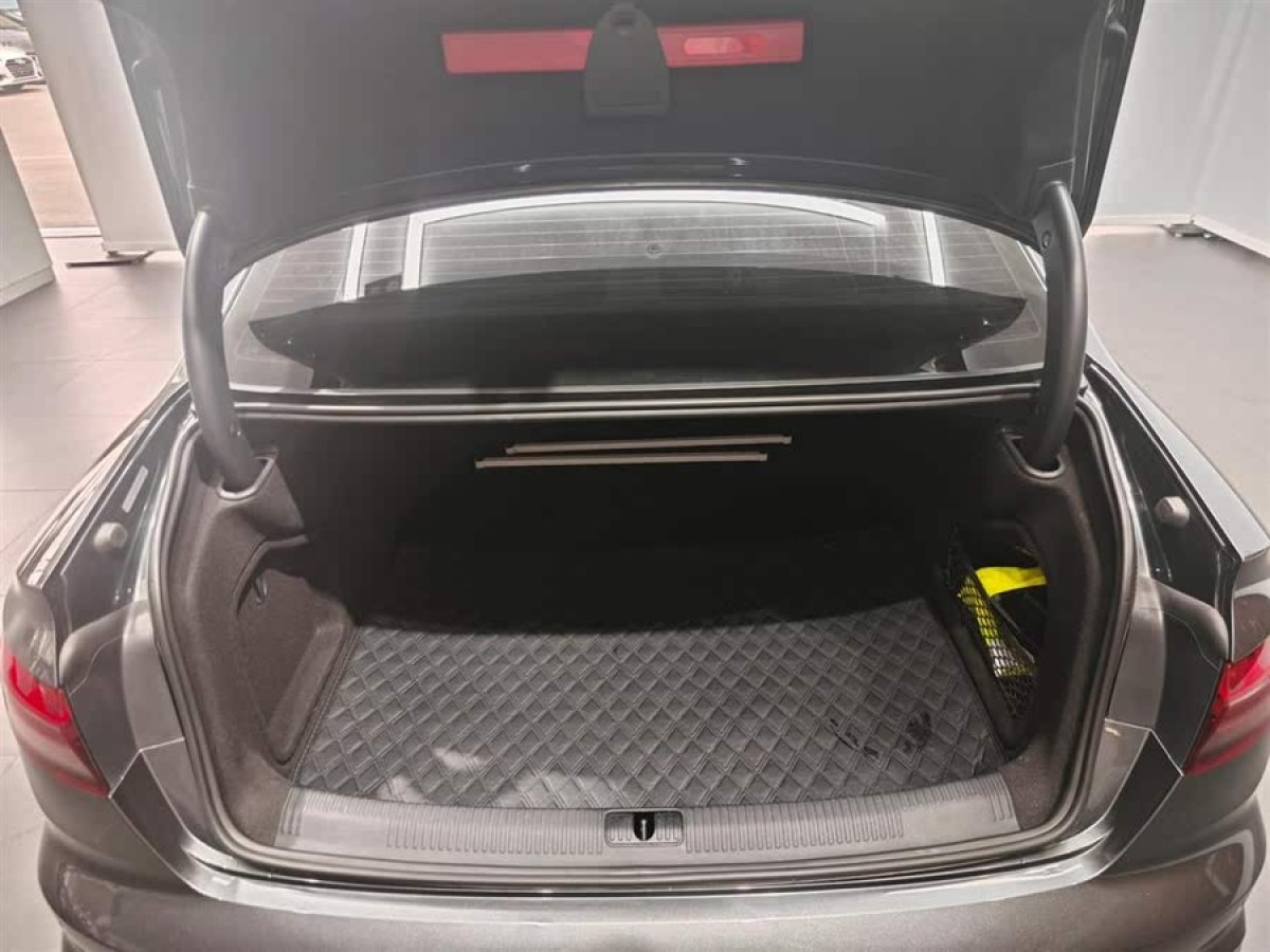 奧迪 奧迪A4L  2020款 40 TFSI 時(shí)尚動(dòng)感型圖片