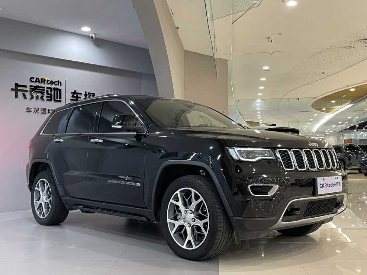 Jeep 大切諾基  2020款 3.0L 精英導(dǎo)航版圖片